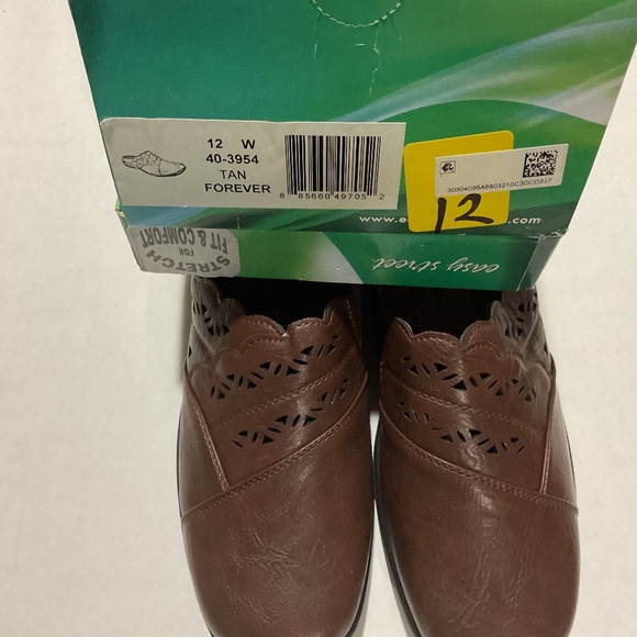Easy Street Forever Tan Comfort Stretch Clogs Women’s 12W - Picture 7 of 7